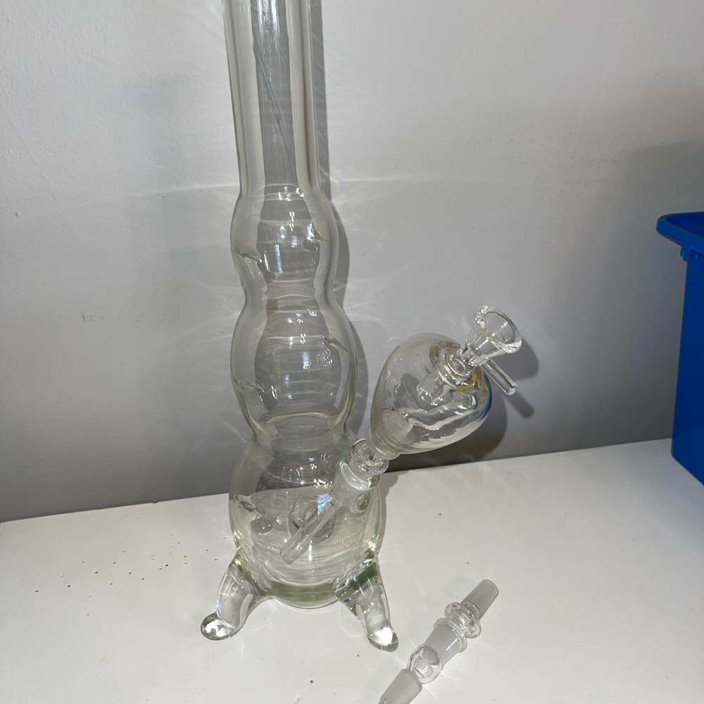Hurricane Glass - Picture 3 of 8